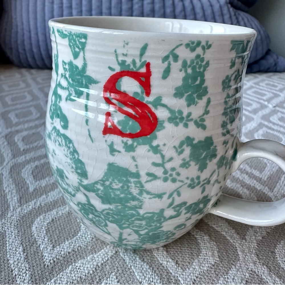 Anthropologie Green Floral Monogrammed Mug‎ ‘S’